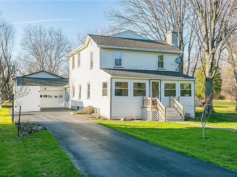 Canandaigua, NY - Stress Away from a Traditional Sale